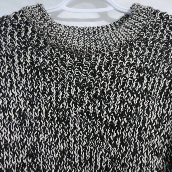 H&M | medium, m | oversized black and white knit sweater | BNWOT - Picture 3 of 16